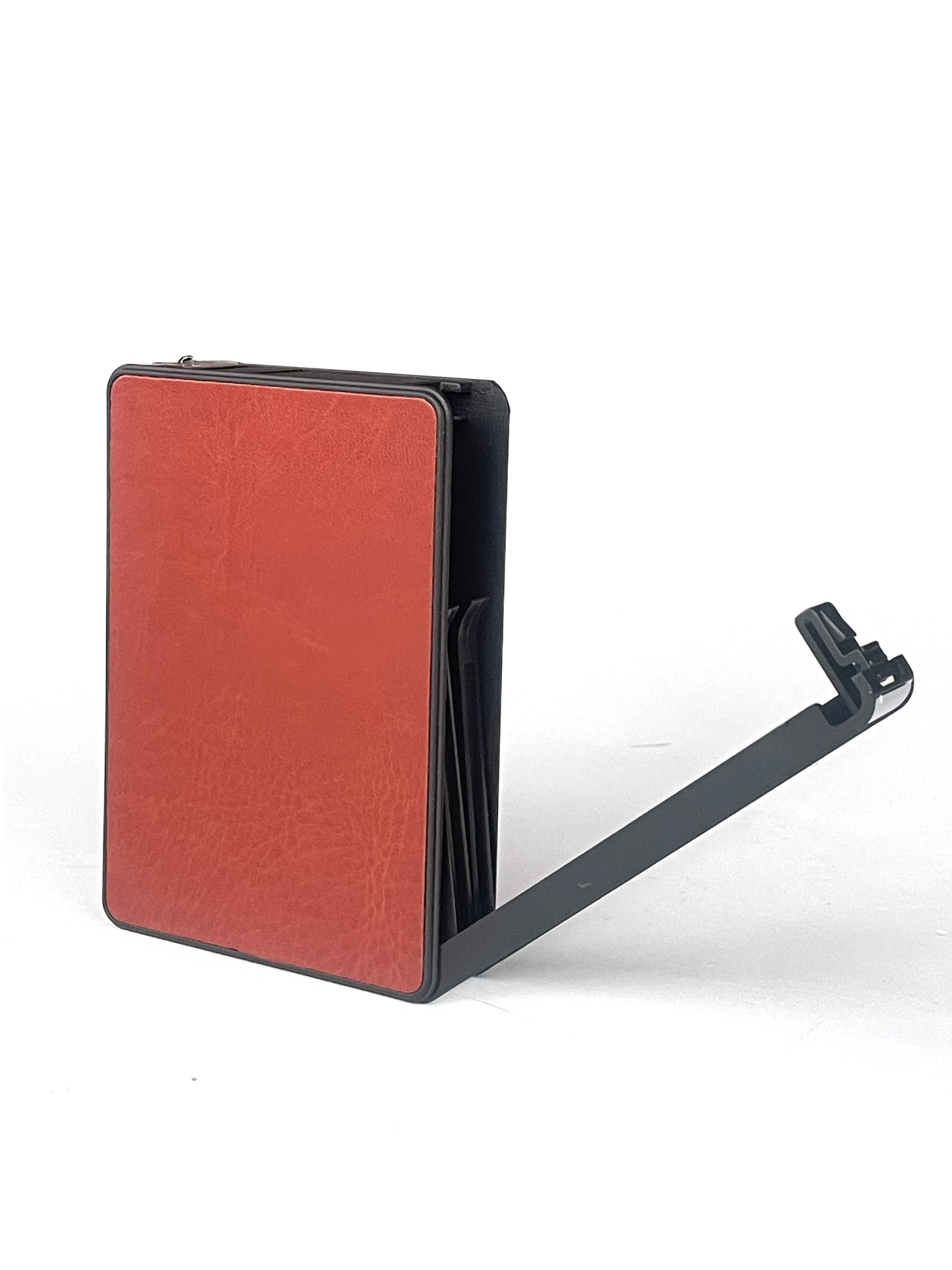 Travelers Cigarette Case with Built-in Lighter [Colour: Brown]