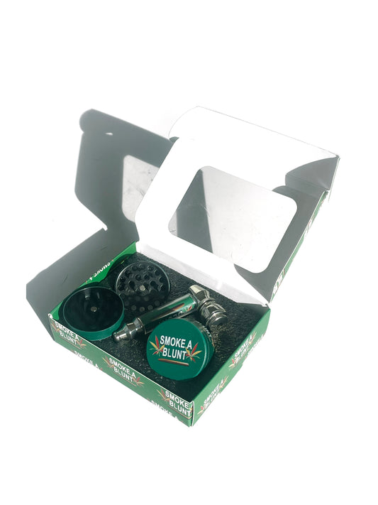 Deluxe Smoking Set: Artisan Pipe & Precision Grinder - A Connoisseur's Choice
